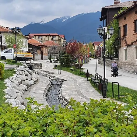 Next To Gondola. Cosy & Elegant 2 Bedroom In Neon Complex Apartman