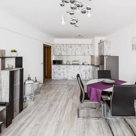 Apartman Next To Gondola. Cosy & Elegant 2 Bedroom In Neon Complex Banszko