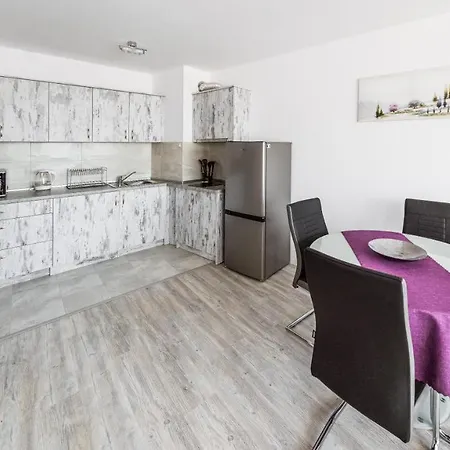 Apartman Next To Gondola. Cosy & Elegant 2 Bedroom In Neon Complex Banszko