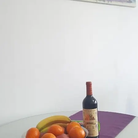Next To Gondola. Cosy & Elegant 2 Bedroom In Neon Complex Apartamento